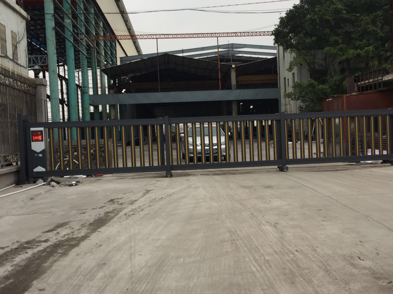 洮南市洮南市济南分段平移门